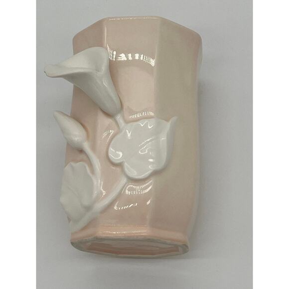 VINTAGE Light Pink Ceramic Vase with White Cala Lily Design - Picture 4 of 7